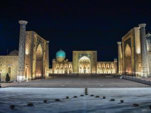 Samarkand, day one - flow of life