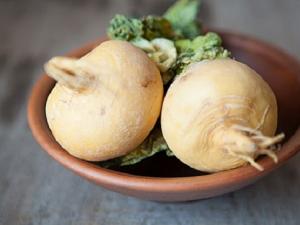 Recipe for cooking turnips in a slow cooker