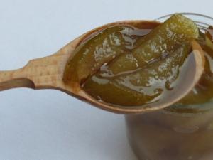 Recipes from wild pears Wild green pear jam for the winter